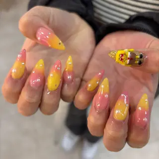 ネイル 栗田 ゆう子のネイルデザイン