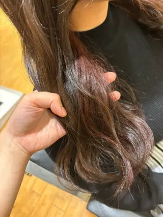 ロング カラー 井上 未悠のヘアスタイル