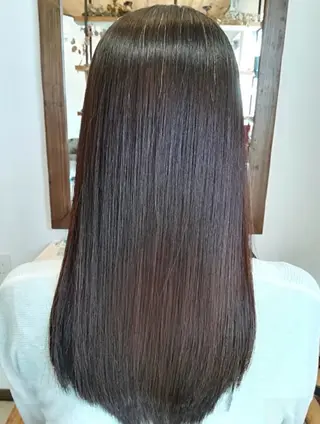 ロング YUKI .のヘアスタイル