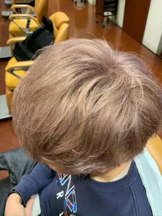 ショート カラー メンズ ✨ホワイトカラー✨ ホワイトブリーチ✨のヘアスタイル