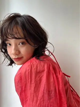 ミディアム カラー ツキノキ ミナのヘアスタイル