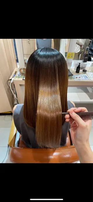 セミロング 青沼夏未/オリーブ/ 寒色カラーのヘアスタイル