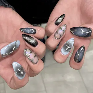 ネイル moca心斎橋店 Aina🐈⬛🤍のネイルデザイン