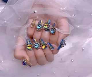 ネイル UMI ネイルサロン新宿🎀のネイルデザイン