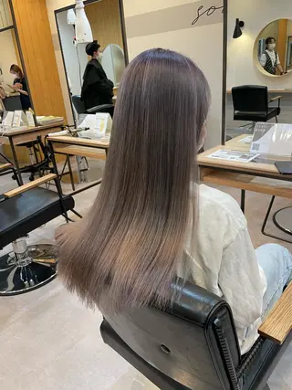 ロング カラー akane .のヘアスタイル