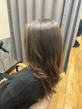 ロング カラー reeed konnoのヘアスタイル