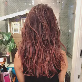 セミロング 白髪ぼかし×デザイン 🕊️🫧ホウジョウのヘアスタイル