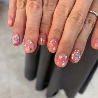 ネイル 栗田 ゆう子のネイルデザイン