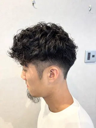 パーマ メンズ LIFE 本店所属・ハイトーン×レイヤー 🔥小林達哉のヘアスタイル