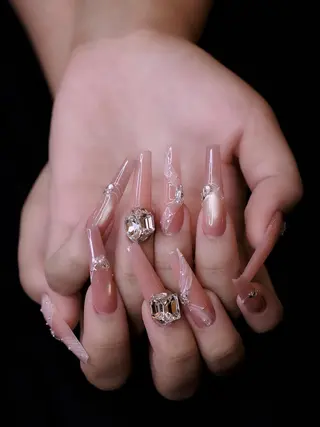 ミディアム ティキ Pono Nailsのネイルデザイン