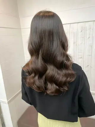 ロング カラー newibelsia 名駅のヘアスタイル