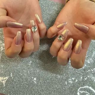 ネイル VIERU 🌈🎀💖のネイルデザイン