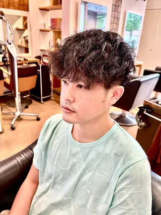 ショート パーマ メンズ 秋山知穂🧸縮毛矯正 ショート新越谷南越谷のヘアスタイル
