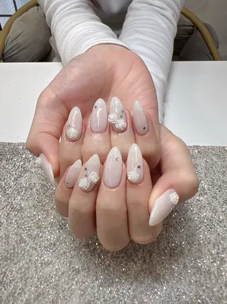 ネイル Guarendo錦糸町店所属・ガレンドウ 白澤 愛子のネイルデザイン