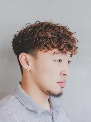 ショート パーマ メンズ 宇野 佑馬のヘアスタイル