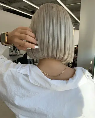 ミディアム カラー 黒田 真美のヘアスタイル