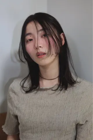 ミディアム カラー 長谷川 絵美のヘアスタイル