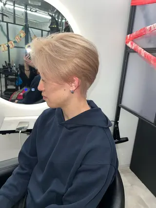 ショート Uno. 本気で ヘアに悩む方へ✨のヘアスタイル