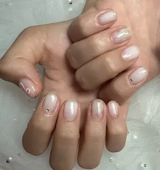 ネイル shineジェル& チップ長さだしのネイルデザイン