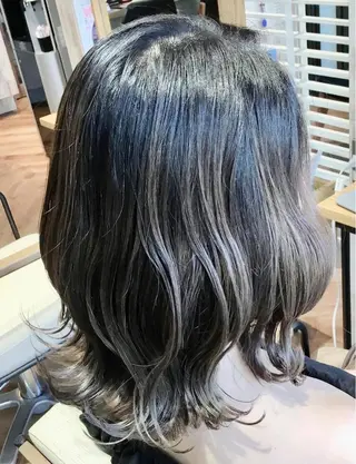 ミディアム カラー 𓏸𓈒𓂃早坂 浩行𓂃𓈒𓏸のヘアスタイル