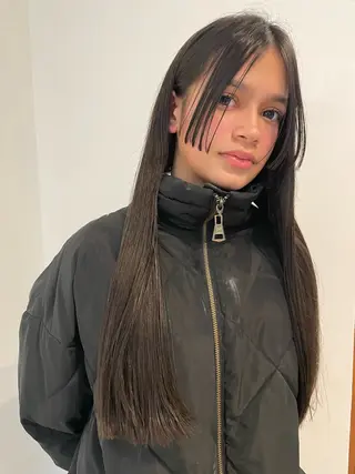 ロング 熊崎 葵のヘアスタイル