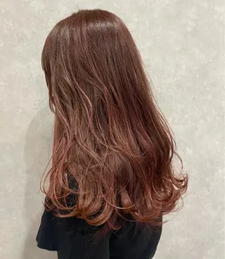 セミロング 一ノ瀬 暁のヘアスタイル