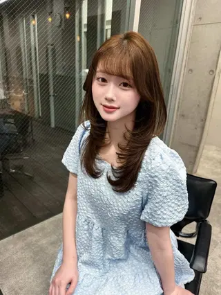 カラー セミロング 韓国ヘア♡🇰🇷 暖色♡透明感カラー✨のヘアスタイル