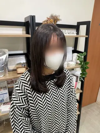 ミディアム 島 歩那のヘアスタイル