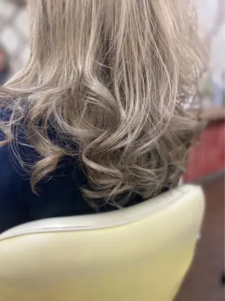 ミディアム masa ディレクターのヘアスタイル