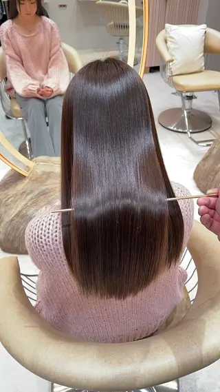 セミロング カラー 縮毛矯正✨🫧 レイヤー川村利幸のヘアスタイル