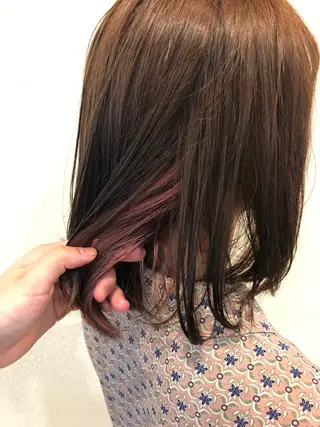ミディアム 中川 茜里のヘアスタイル