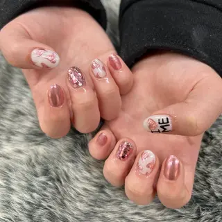 ネイル GRANDEUR焼津 Nana🦖のネイルデザイン