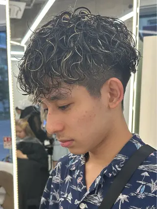 ショート カラー パーマ メンズ Vir by browのヘアスタイル