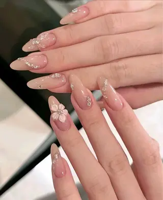 カラー AIN Nailのネイルデザイン