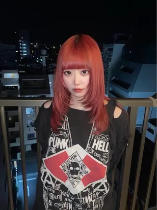 セミロング 🌺名古屋ハイトーン デザインのヘアスタイル
