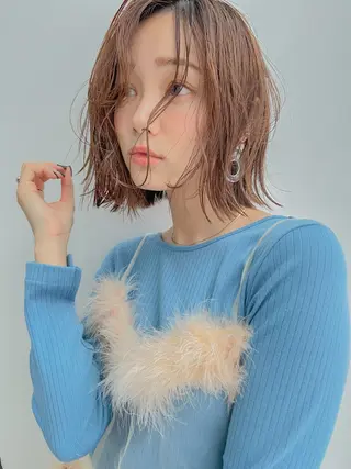ショート カラー MIYU透明感カラー ブリーチなしWカラーのヘアスタイル