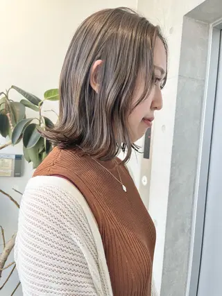 ミディアム カラー パーマ ヘアアレンジ 透明感/オリーブ/ グレージュ/YUKAのヘアスタイル
