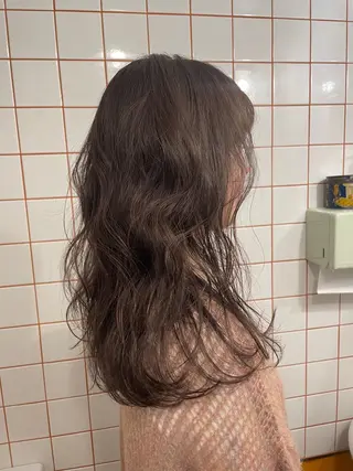 セミロング カラー 狩野 羅夢のヘアスタイル