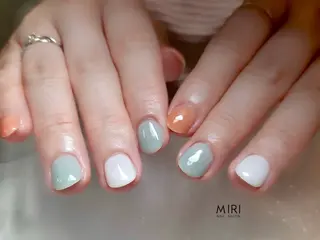カラー ミリ ネイルサロンのネイルデザイン