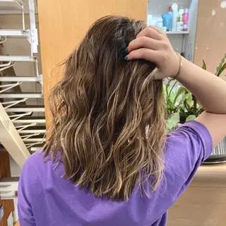 ミディアム 🌞アオキ サキ💫のヘアスタイル