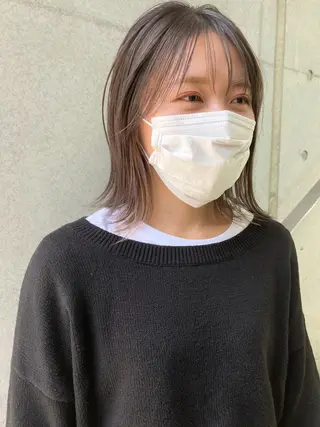 ショート カラー 顔まわりレイヤー デザインカットのヘアスタイル