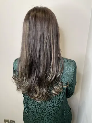 ミディアム カラー ブリーチ👩🦳/ ✂︎MANAMIのヘアスタイル