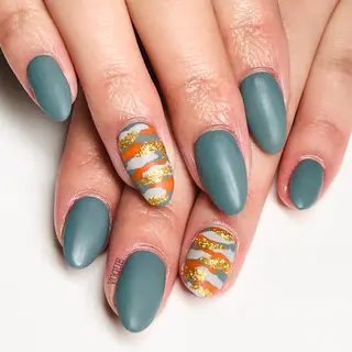 ネイル VOGUE ×SWANのネイルデザイン