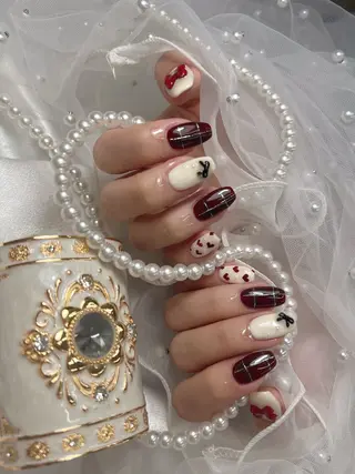 bijou nails 蓮のネイルデザイン