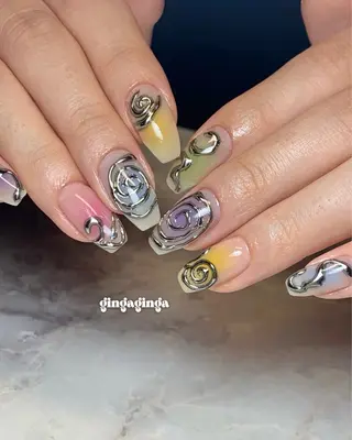 ネイル gingaginga所属・shinjuku💐 Ayaのネイルデザイン