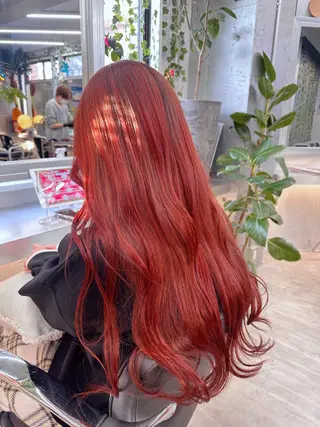 ロング カラー 岡野 静華のヘアスタイル