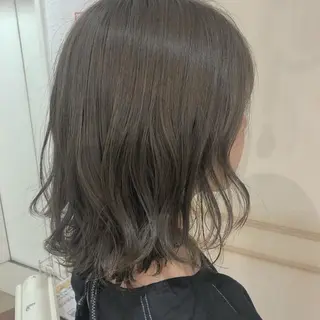 ミディアム カラー TRENCH　相澤 果歩のヘアスタイル