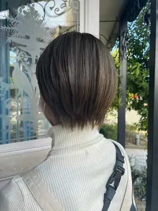 ショート カラー 渡辺 瑠美のヘアスタイル