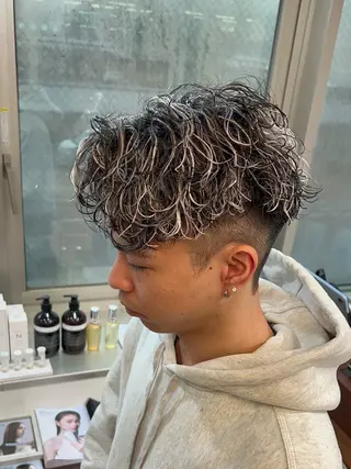 カラー パーマ メンズ Hazu 【パーマ特化美容師】のヘアスタイル