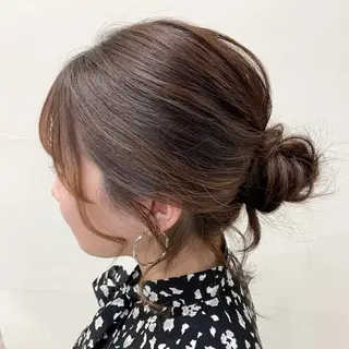 ミディアム ヘアアレンジ ワタナベ リリコのヘアスタイル